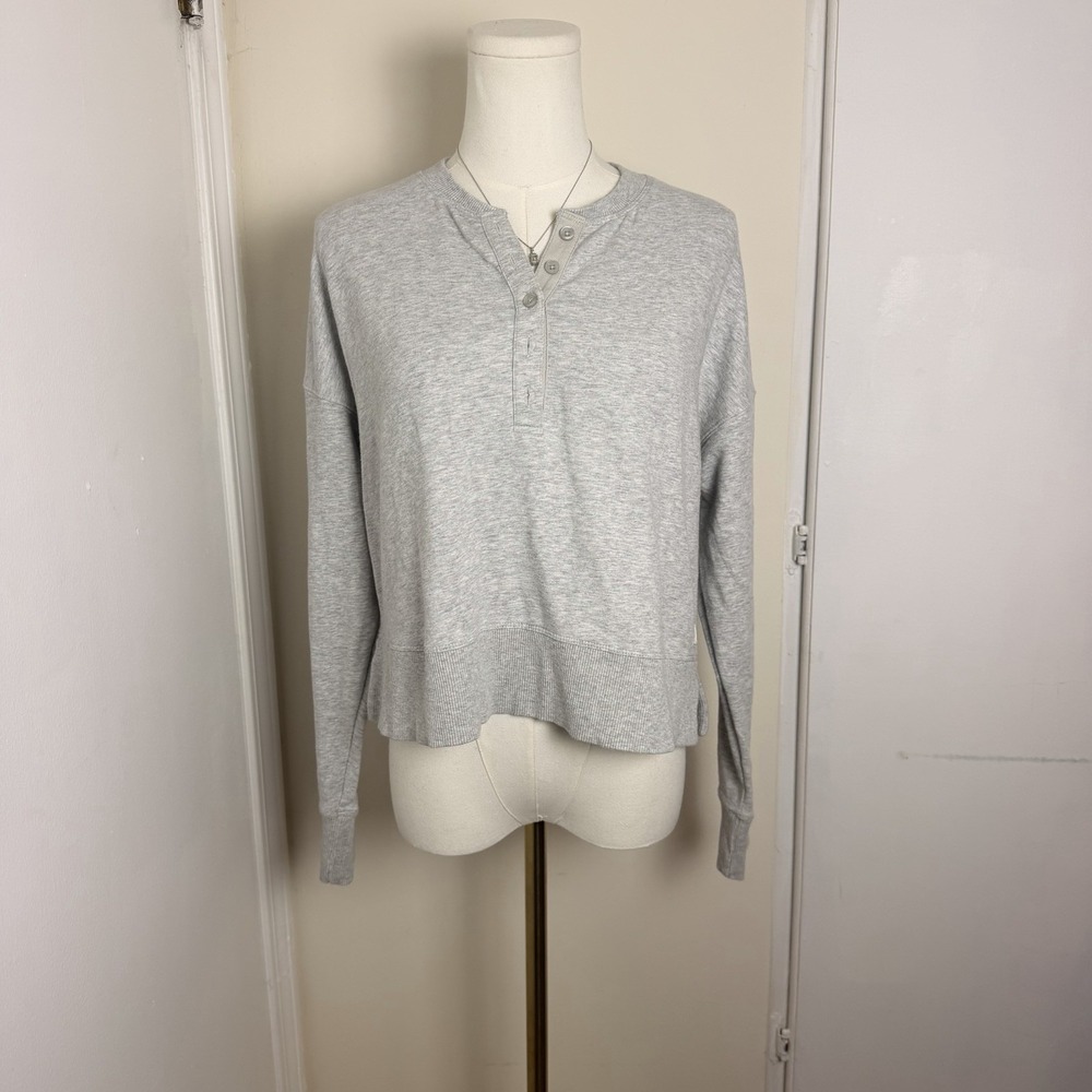 Vuori Laguna Terry Henley Cropped Sweatshirt Sz XS Gray